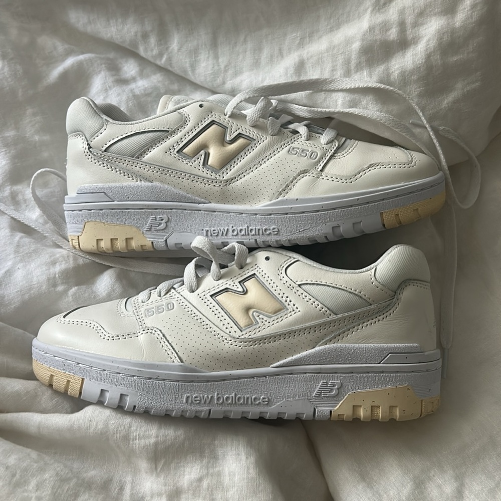 NWOT New Balance 550 Sneaker - Picture 7 of 11